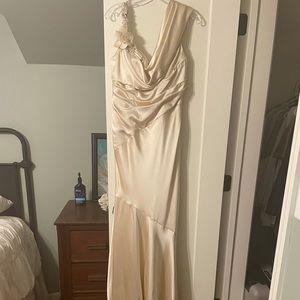 Ivory sz 12 boho gown